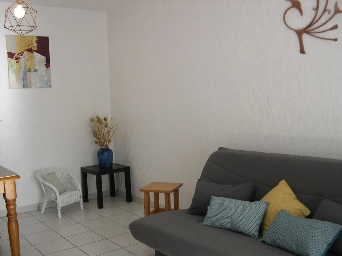 Gites Terre D'Avens Chauzon 0*,